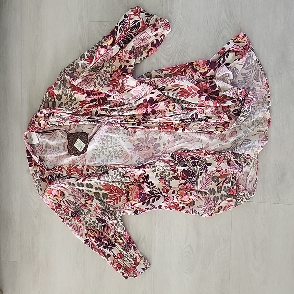 Rose Knox Multicolor Feather Leaf Quarter Sleeve Kimono
